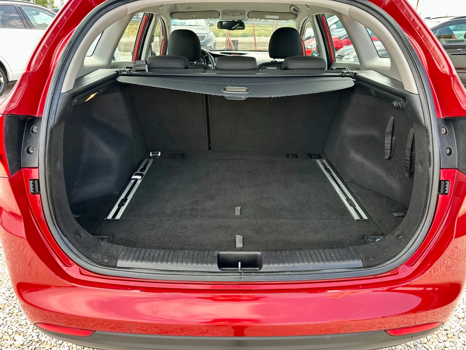 Kia Ceed 1.6бензин 135кс, снимка 14 - Автомобили и джипове - 55598935