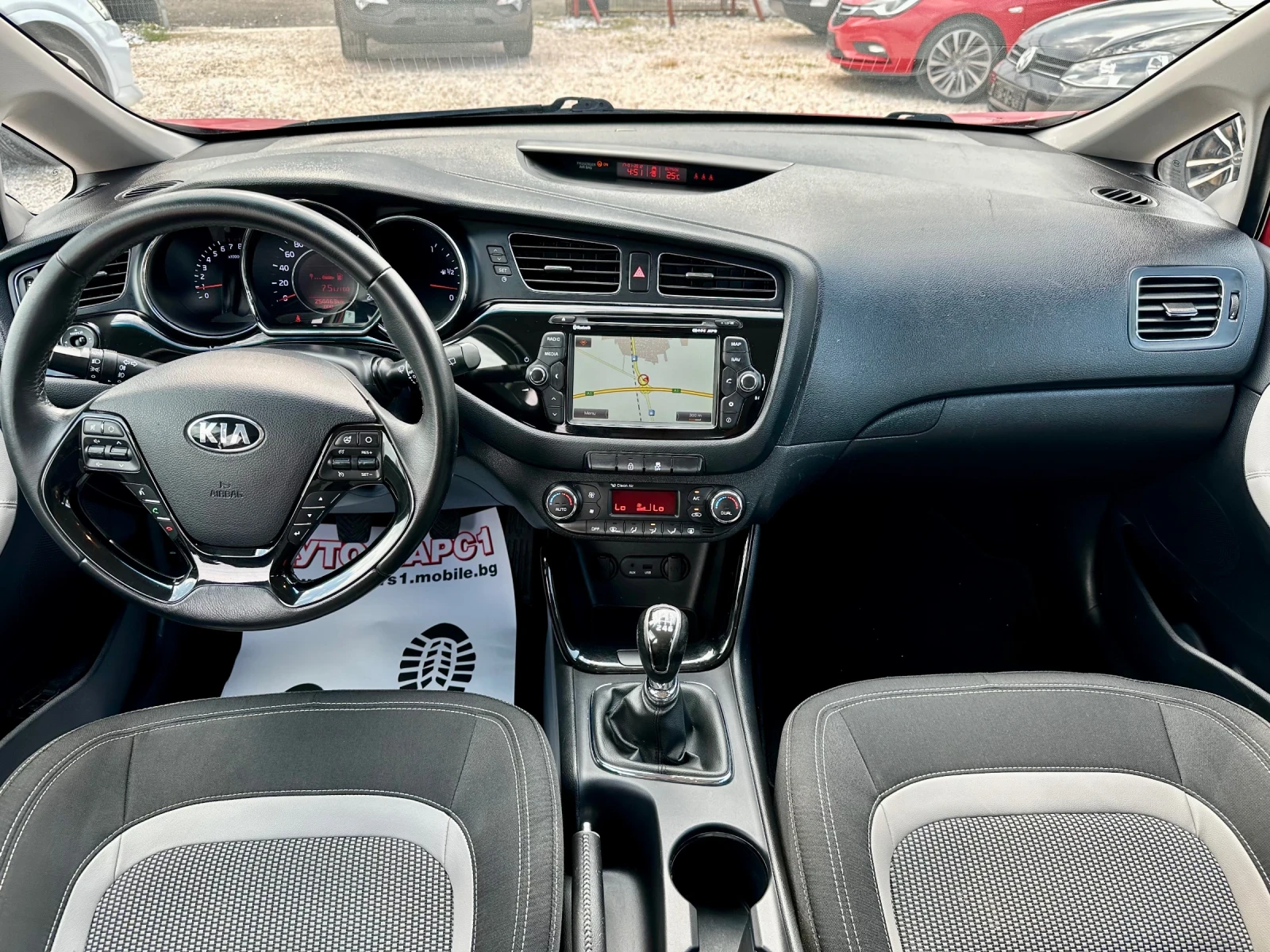 Kia Ceed 1.6бензин 135кс, снимка 12 - Автомобили и джипове - 55598935