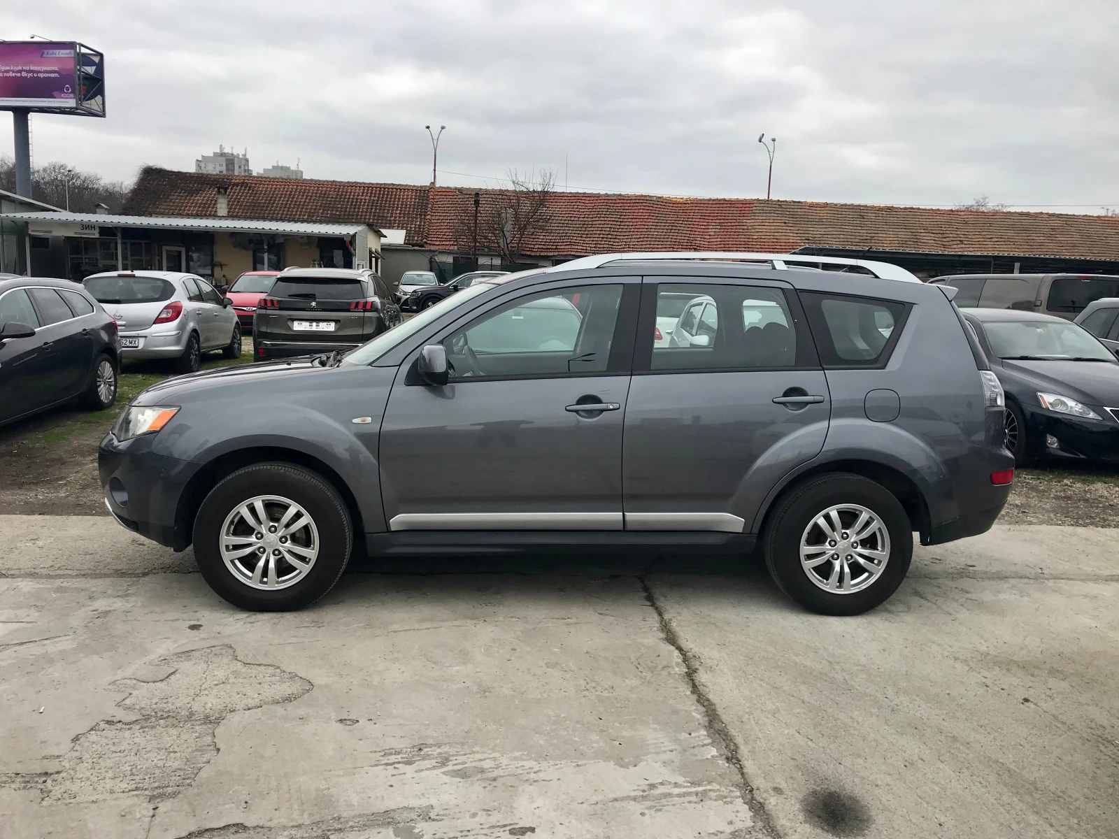 Mitsubishi Outlander 2.4i-AUTOM-4x4-2009g. | Mobile.bg � ����������� 4