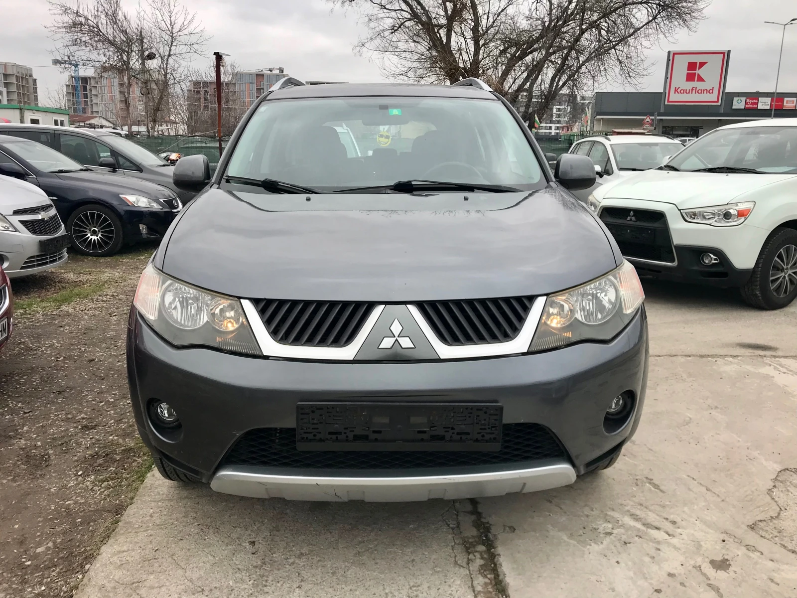 Mitsubishi Outlander 2.4i-AUTOM-4x4-2009g.