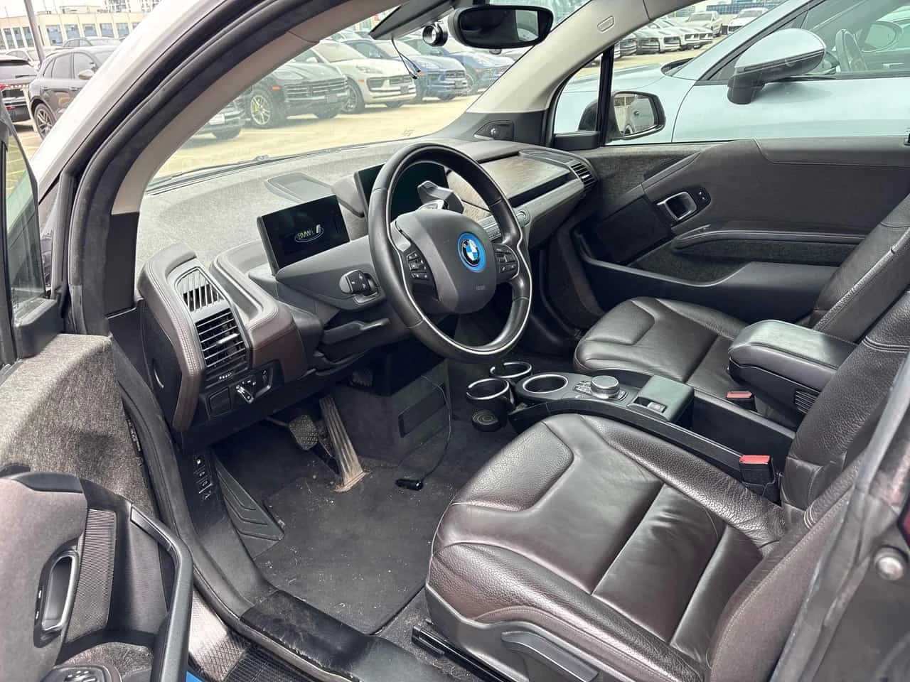 BMW i3 4dr HB w/Range Extender  CARFAX | Mobile.bg � ����������� 5