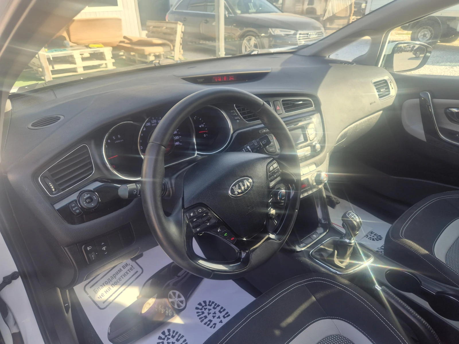 Kia Ceed, снимка 6 - Автомобили и джипове - 56431236