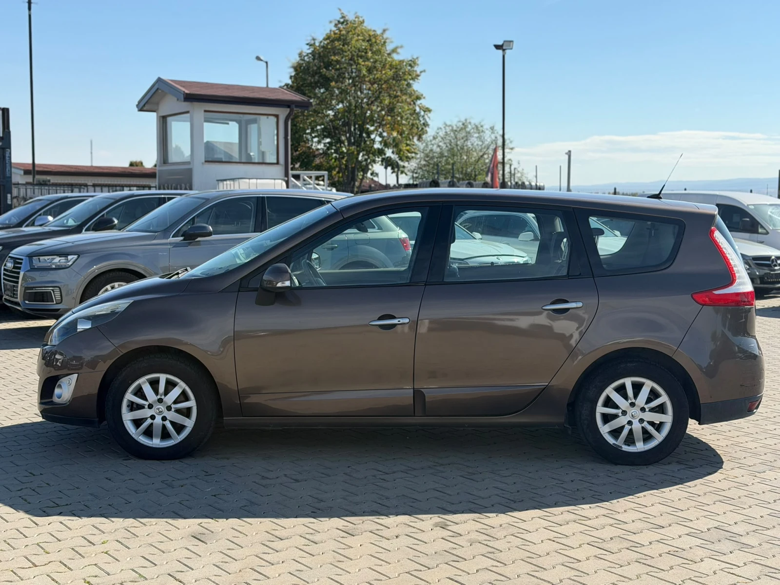 Renault Scenic / 1.9D / 131HP / EURO 5 / ���� / | Mobile.bg � ����������� 2