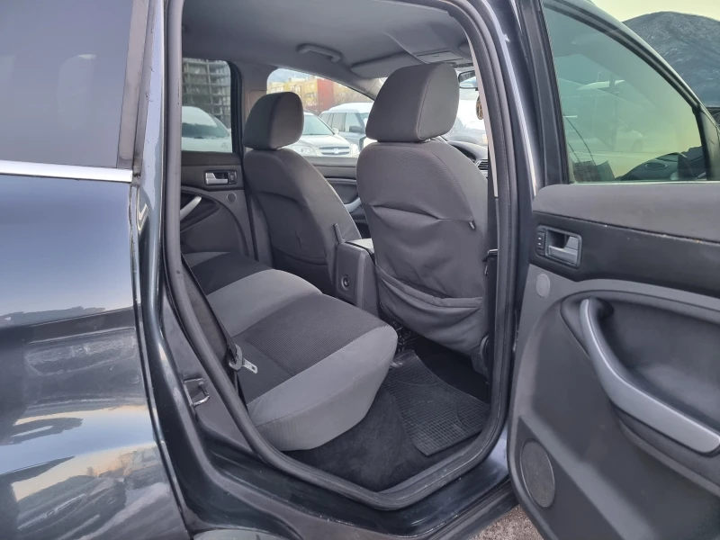 Ford Kuga 2.0TDI, снимка 14 - Автомобили и джипове - 52934770