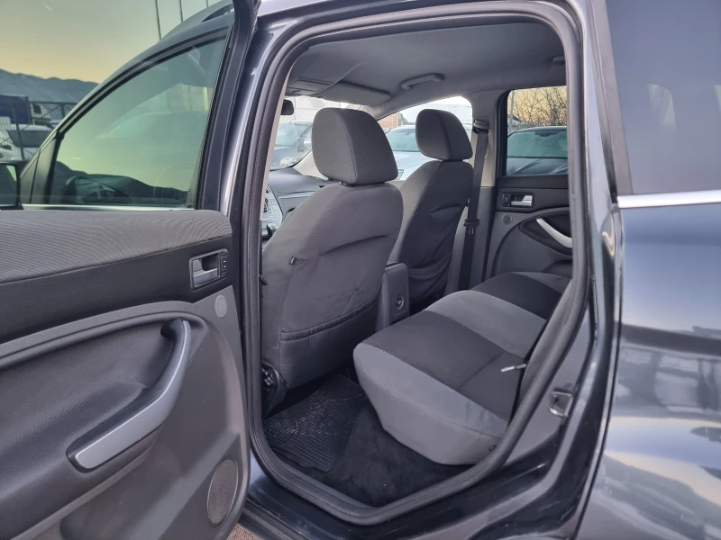 Ford Kuga 2.0TDI, снимка 11 - Автомобили и джипове - 52934770