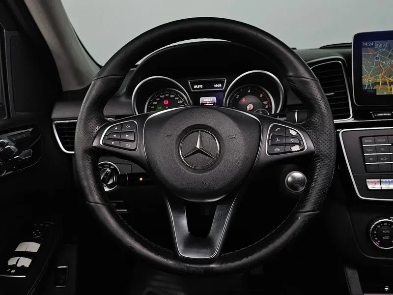 Mercedes-Benz GLE D 4Matic, снимка 12 - Автомобили и джипове - 56369687