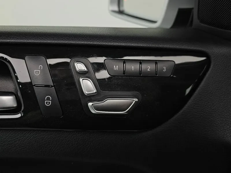 Mercedes-Benz GLE D 4Matic, снимка 15 - Автомобили и джипове - 56369687
