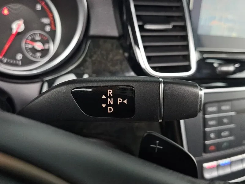 Mercedes-Benz GLE D 4Matic, снимка 9 - Автомобили и джипове - 56369687