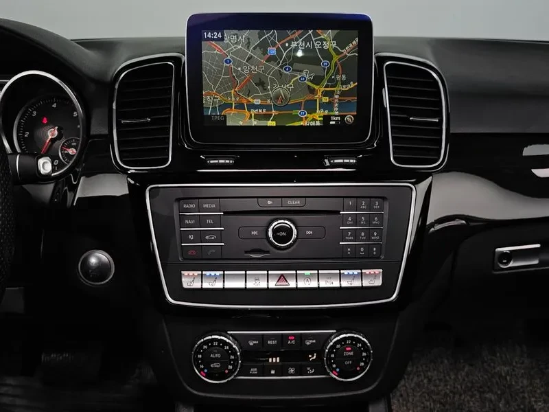 Mercedes-Benz GLE D 4Matic, снимка 13 - Автомобили и джипове - 56369687