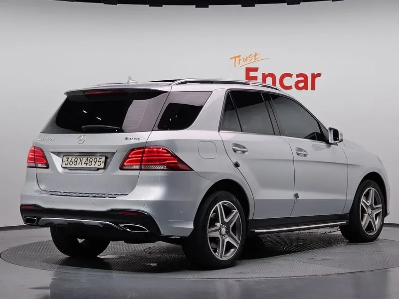 Mercedes-Benz GLE D 4Matic, снимка 2 - Автомобили и джипове - 56369687