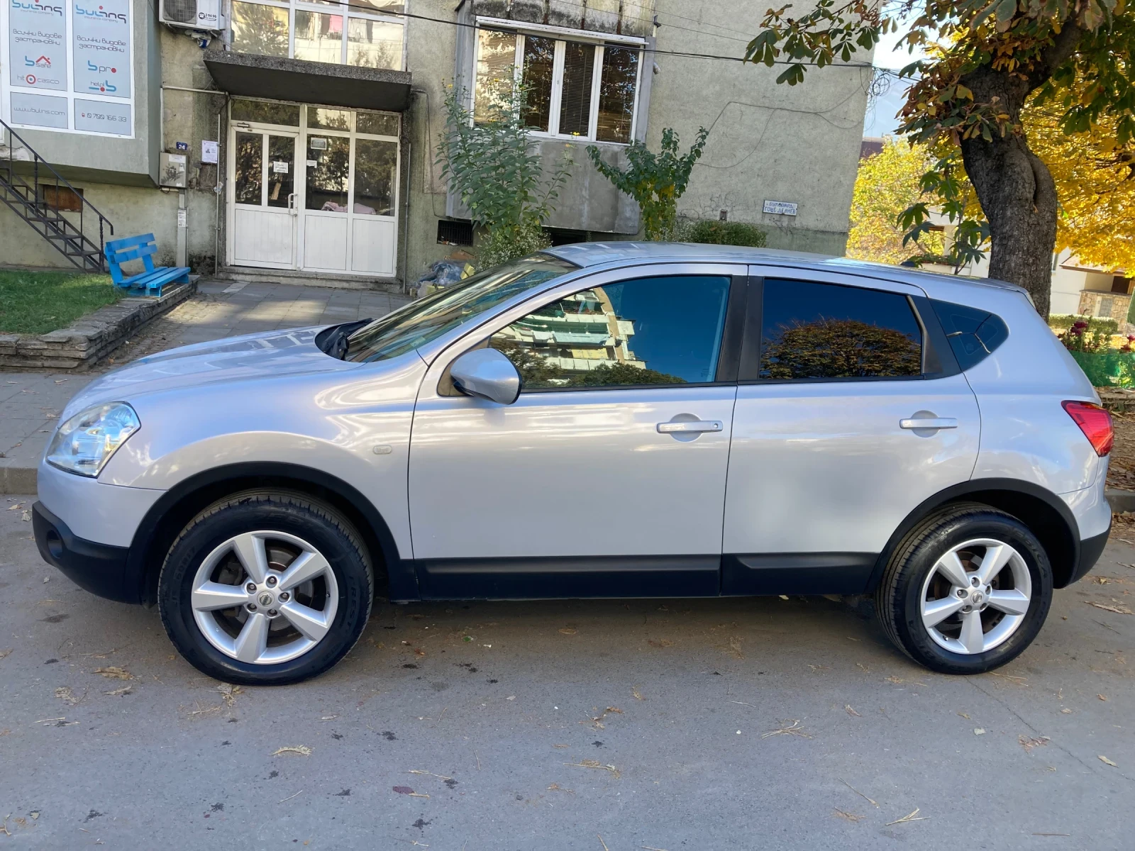 Nissan Qashqai 2.0DCI 4x4 AUTOMATIC  - изображение 4