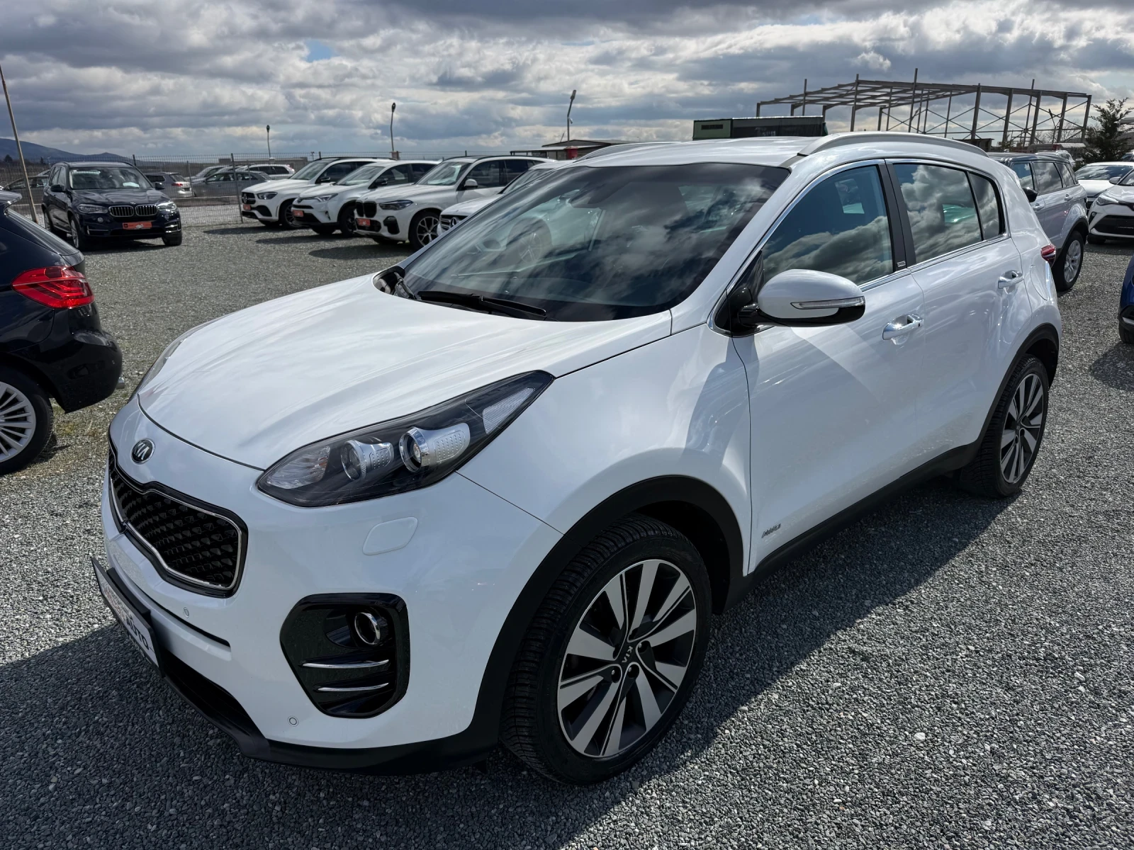Kia Sportage (KATO НОВА)^(4x4)
