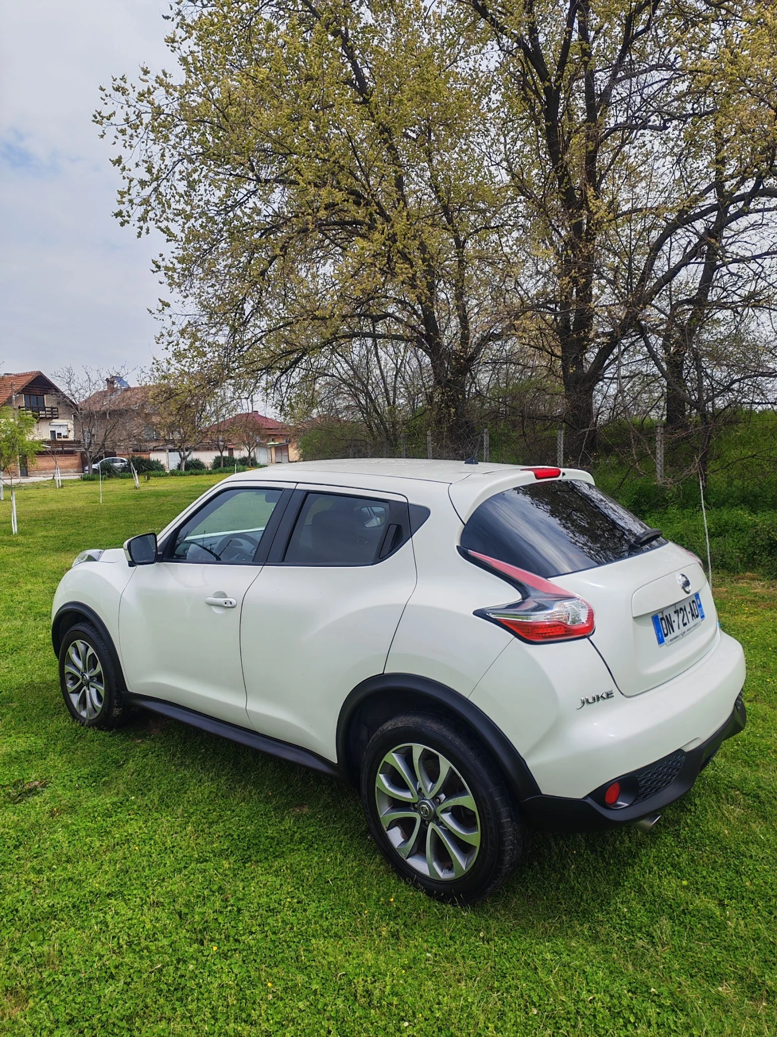 Nissan Juke 1.5 DCI* Face* Navi* Camera 360 * Keyless Go* , снимка 11 - Автомобили и джипове - 53419141