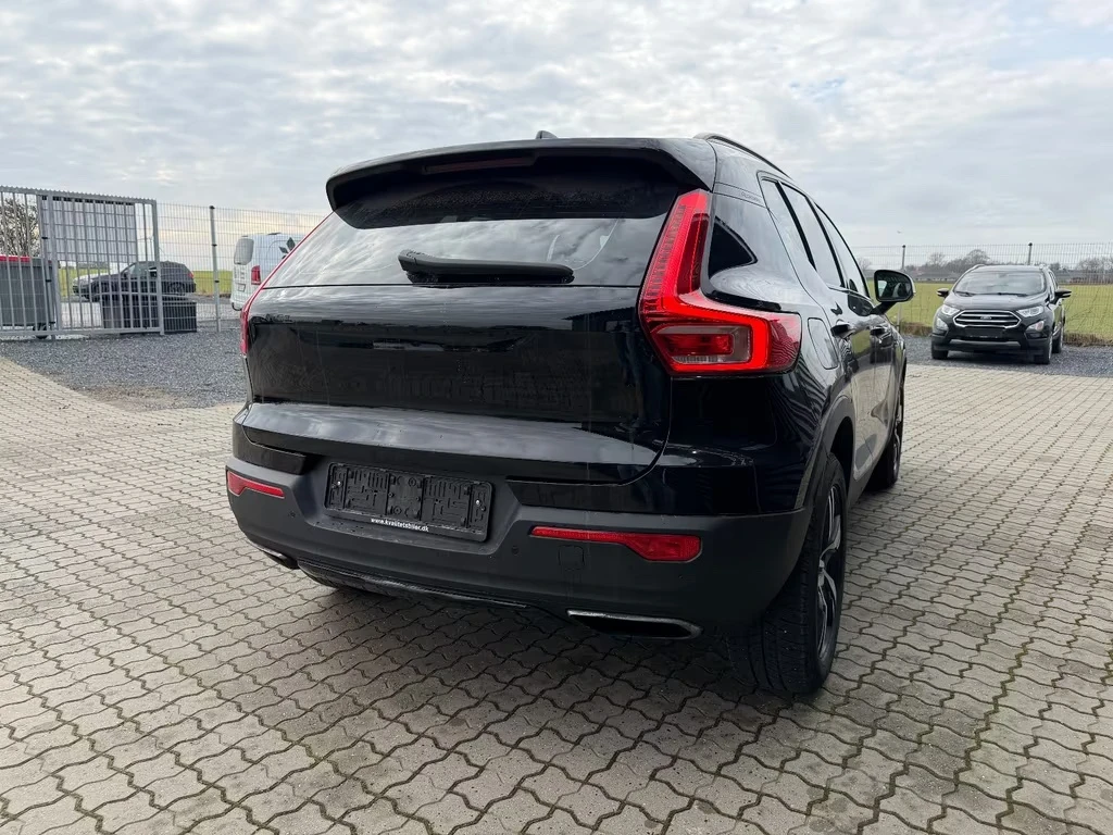 Volvo XC40  XC40 R Design AWD 2.0d Aut. 190ps DK - изображение 2