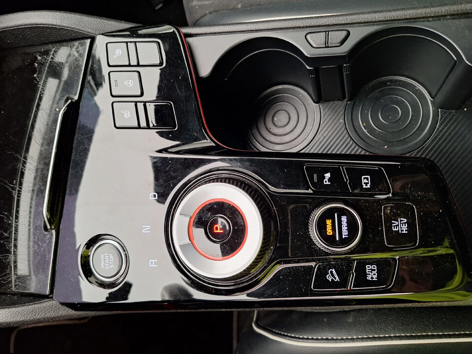 Kia Sportage Европейска GT-line 265 к.с Плъг-ин, снимка 9 - Автомобили и джипове - 54644127