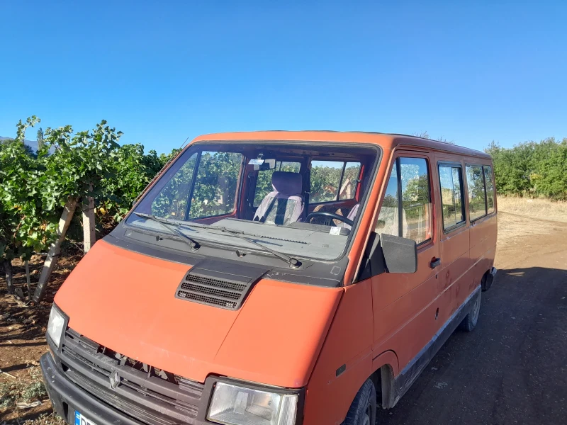 Renault Trafic, снимка 2 - Бусове и автобуси - 47426003