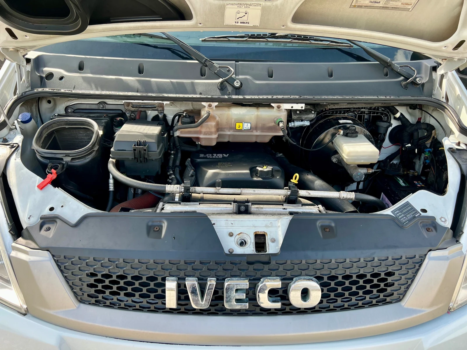 Iveco Daily, снимка 9 - Бусове и автобуси - 53914276