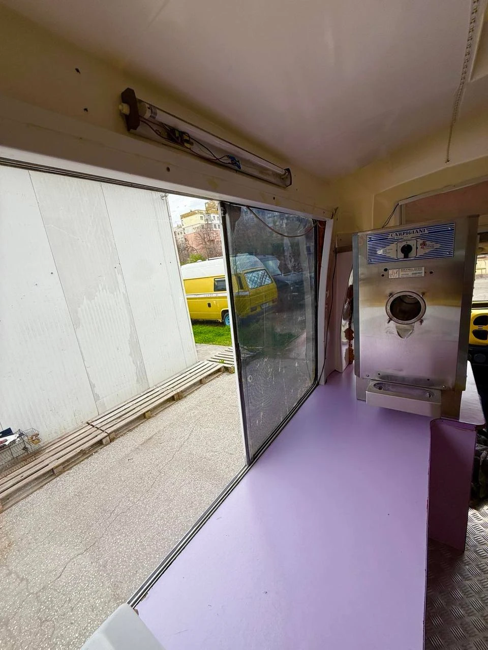 Ford Transit 330, снимка 8 - Бусове и автобуси - 54164282