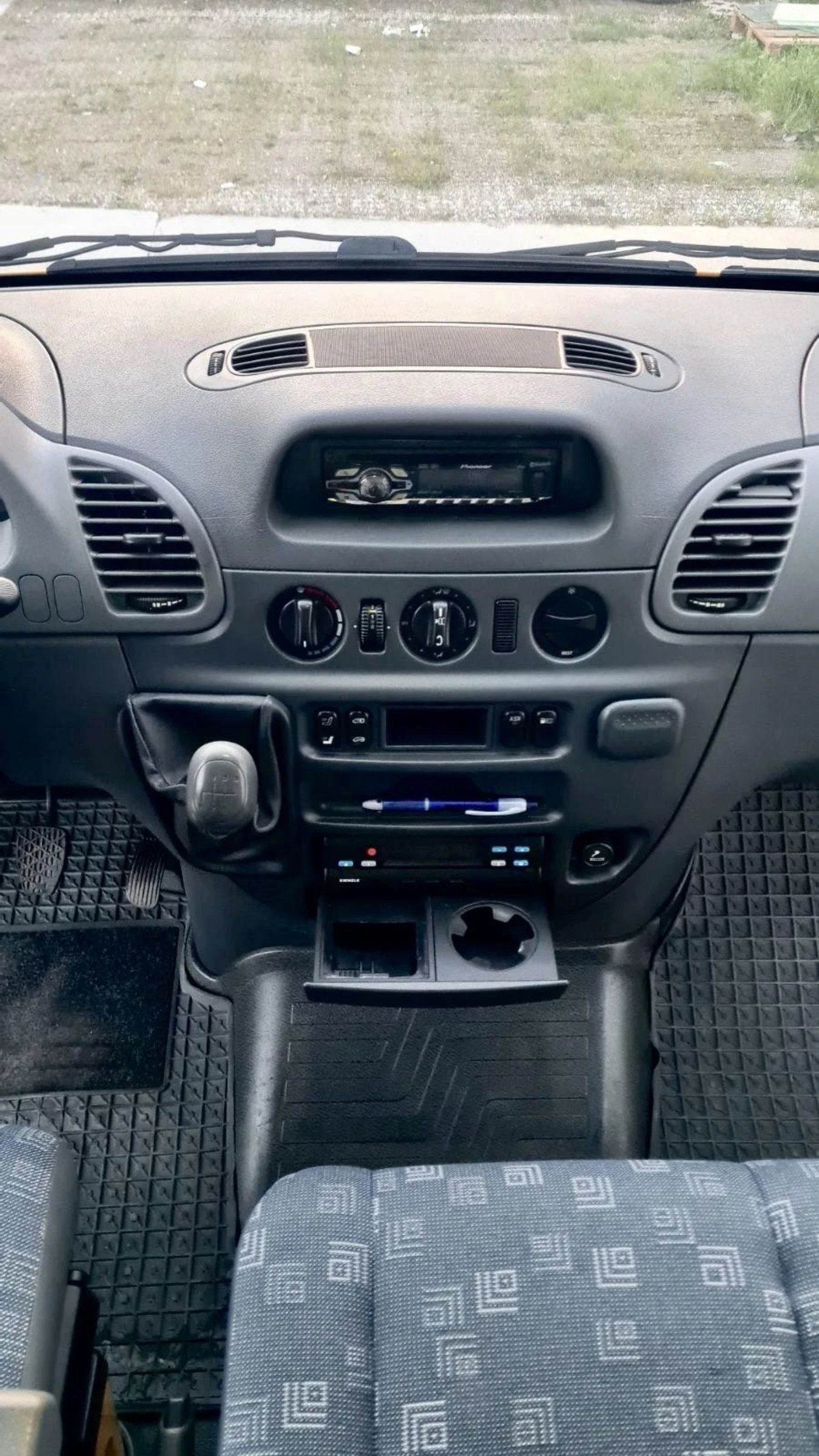 Mercedes-Benz Sprinter 313 8+ 1 Климатик Пътнически , снимка 5 - Бусове и автобуси - 55426290