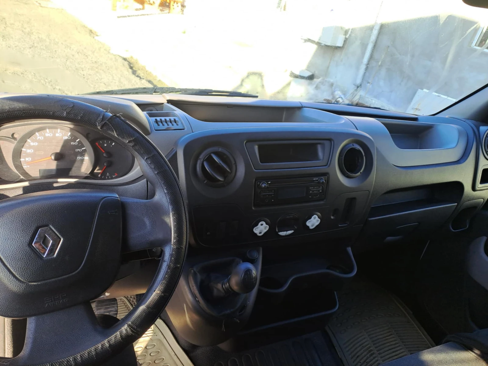 Renault Master, снимка 16 - Бусове и автобуси - 56361327