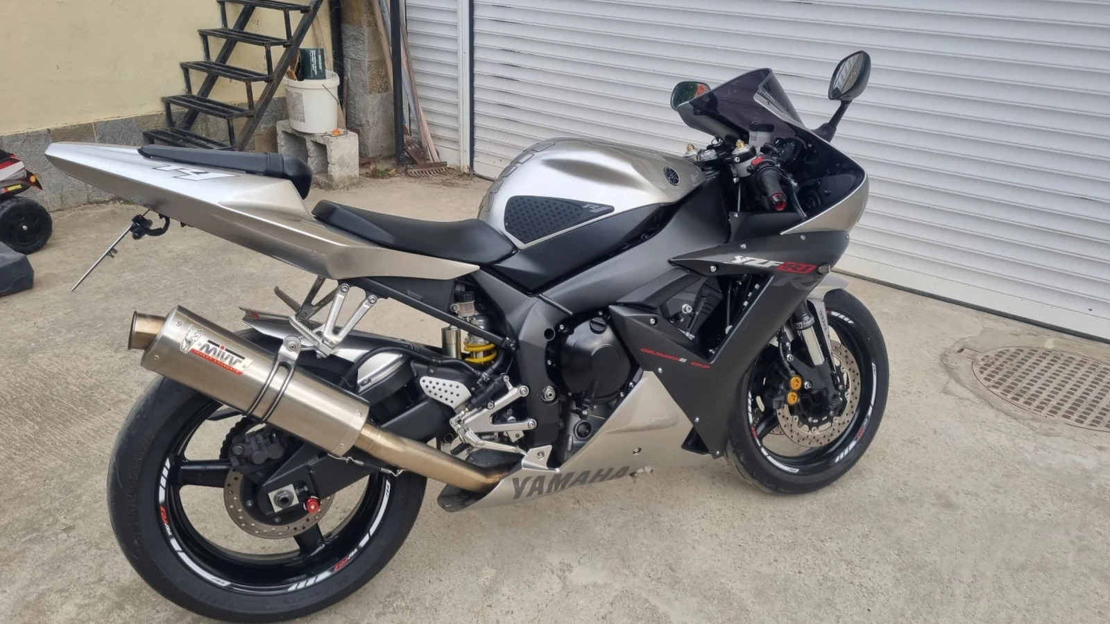 Yamaha YZF-R1  - изображение 3