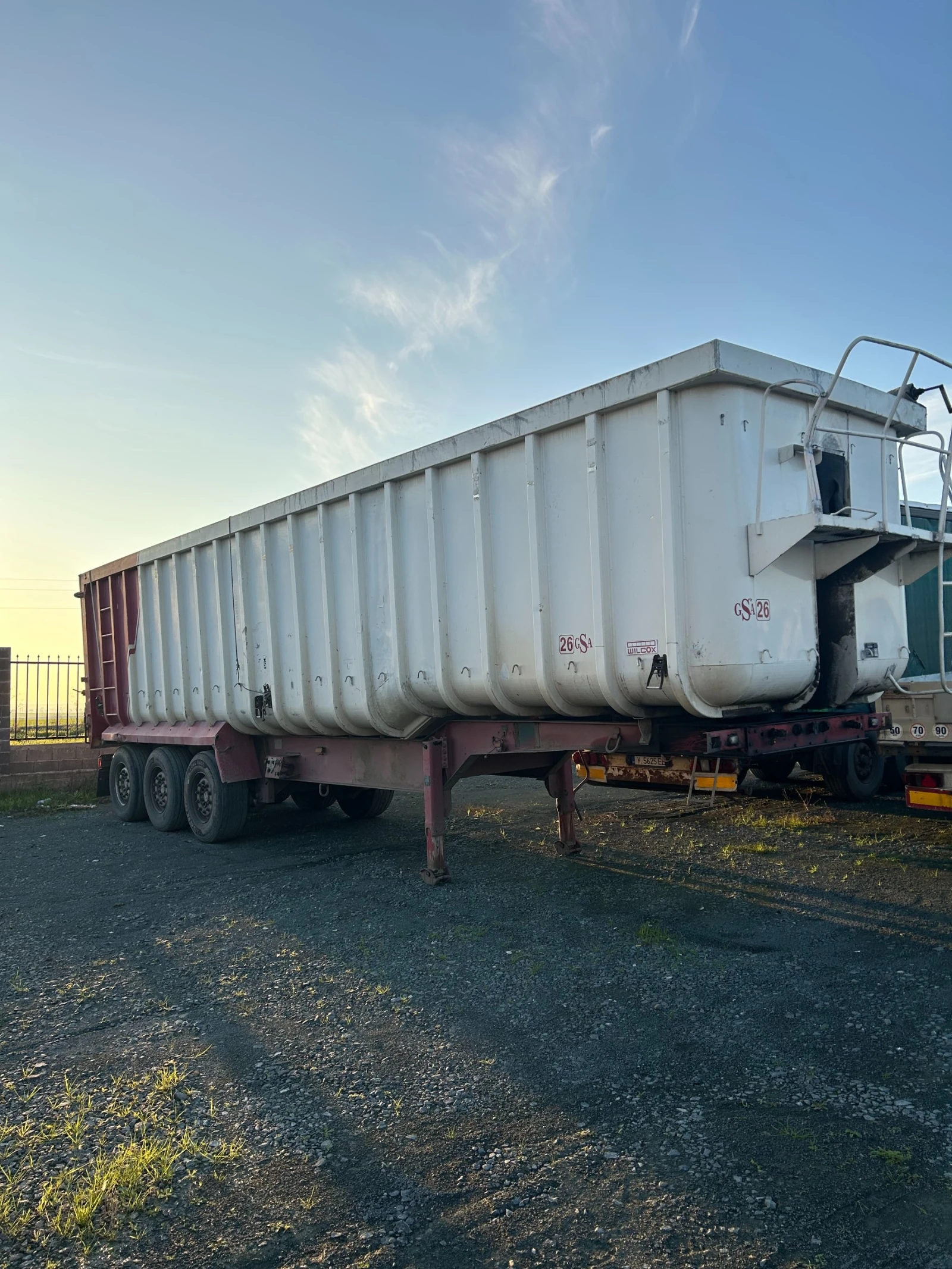 ����������� Fruehauf | Mobile.bg � ����������� 3