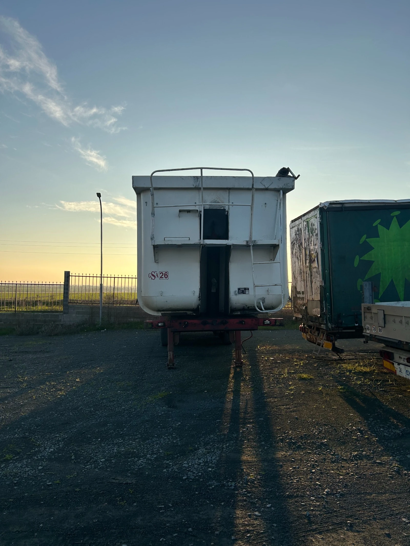 ����������� Fruehauf | Mobile.bg � ����������� 1