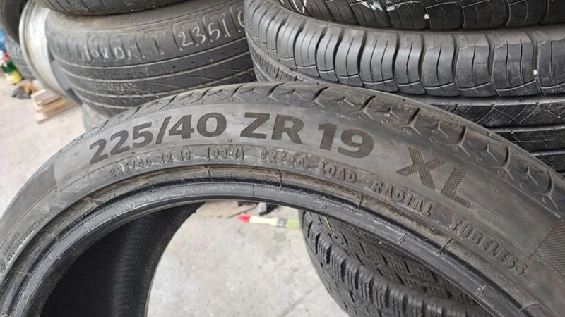 Гуми Летни 225/40R19, снимка 7 - Гуми и джанти - 29279257