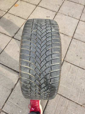 Гуми Зимни 225/40R19