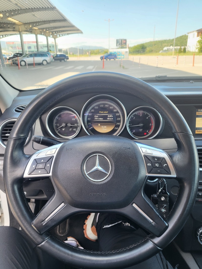 Mercedes-Benz C 200 BLUEEFFICIENCY * Перфектен * Регистриран * , снимка 9 - Автомобили и джипове - 45830630