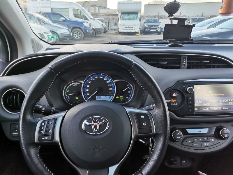Toyota Yaris, снимка 8 - Автомобили и джипове - 45484004