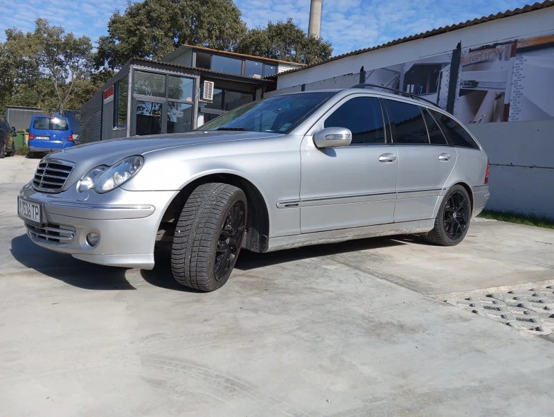 Mercedes-Benz C 200, снимка 12 - Автомобили и джипове - 47694482