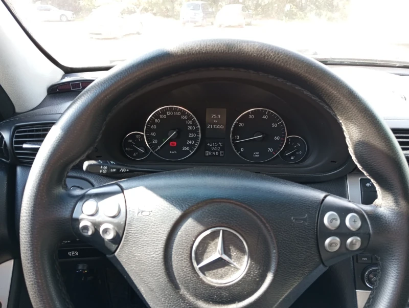 Mercedes-Benz C 200, снимка 4 - Автомобили и джипове - 47694482