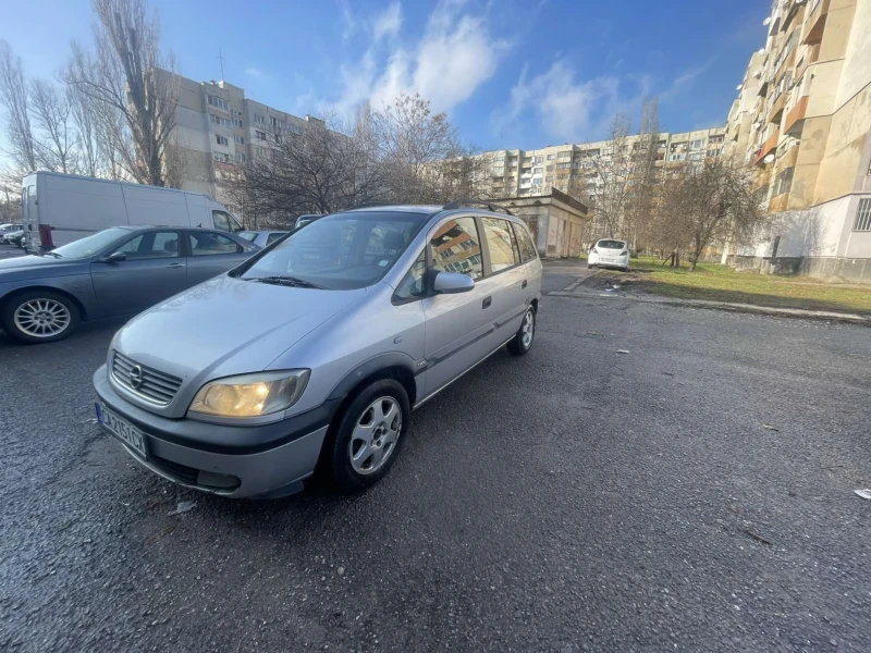 Opel Zafira 1.8 Газ-Бензин 7 местна, снимка 2 - Автомобили и джипове - 48283754