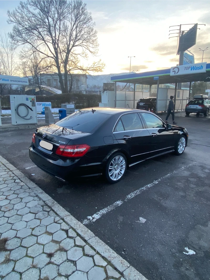 Mercedes-Benz E 500 Mercedes-Benz V8 E550 4MATIC, AMG-Pack, снимка 3 - Автомобили и джипове - 48577340