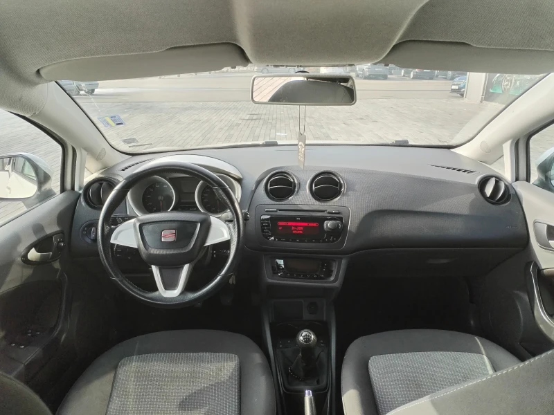 Seat Ibiza 1.4 газ/бензин, снимка 6 - Автомобили и джипове - 48789891