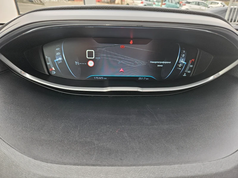 Peugeot 3008 1.6HDI, снимка 13 - Автомобили и джипове - 48984756