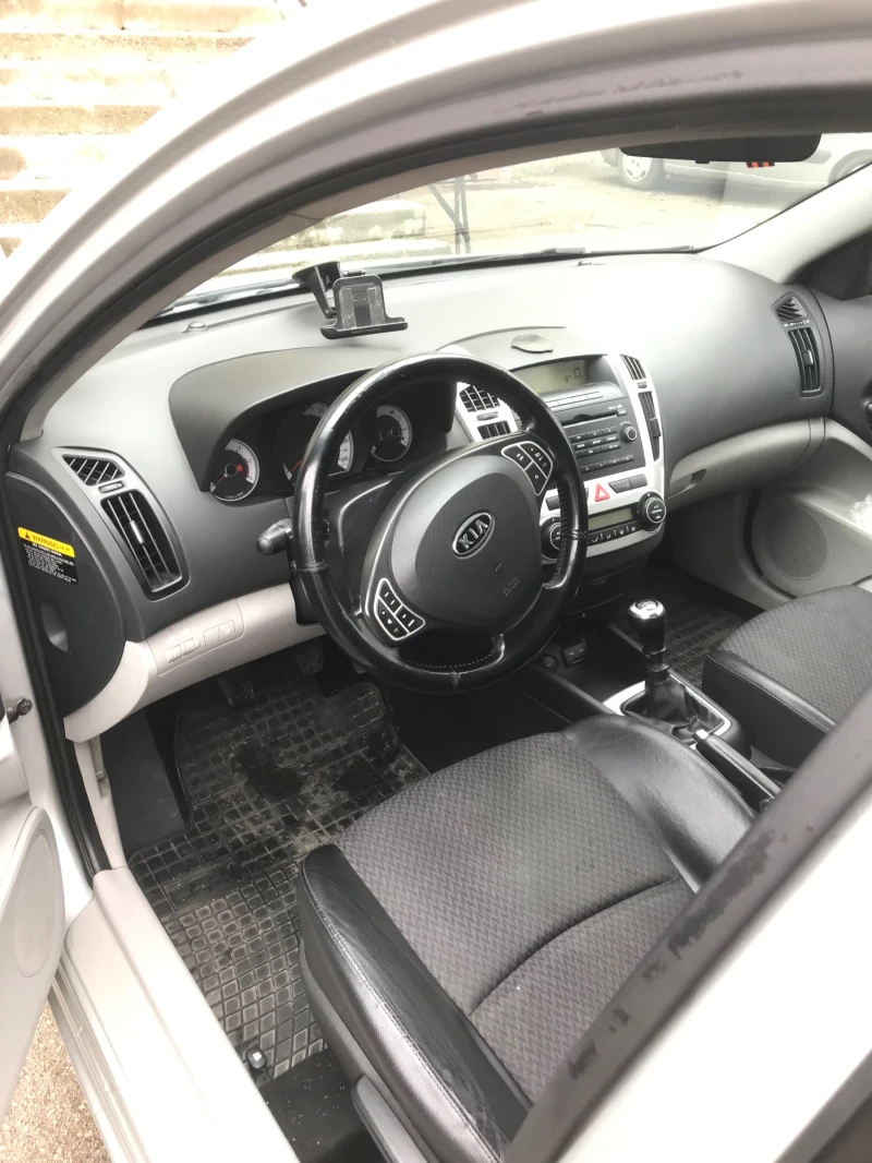 Kia Ceed, снимка 5 - Автомобили и джипове - 52185299