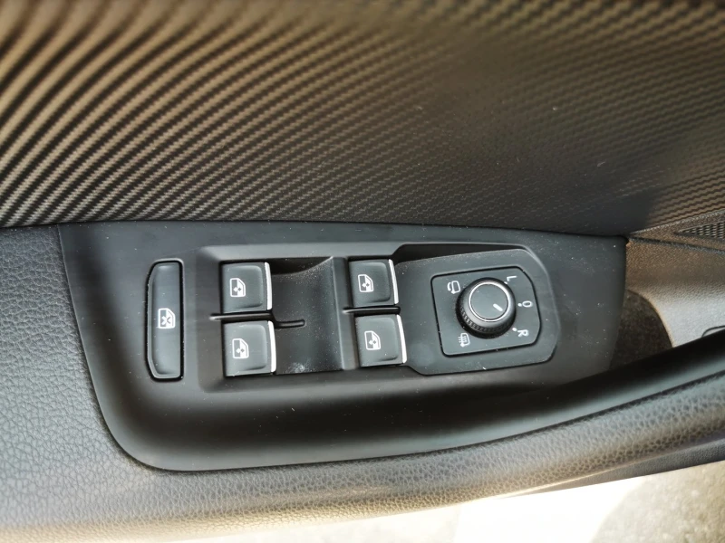 VW Arteon R 2.0 TSI OPF 4MOTION, снимка 13 - Автомобили и джипове - 51194043
