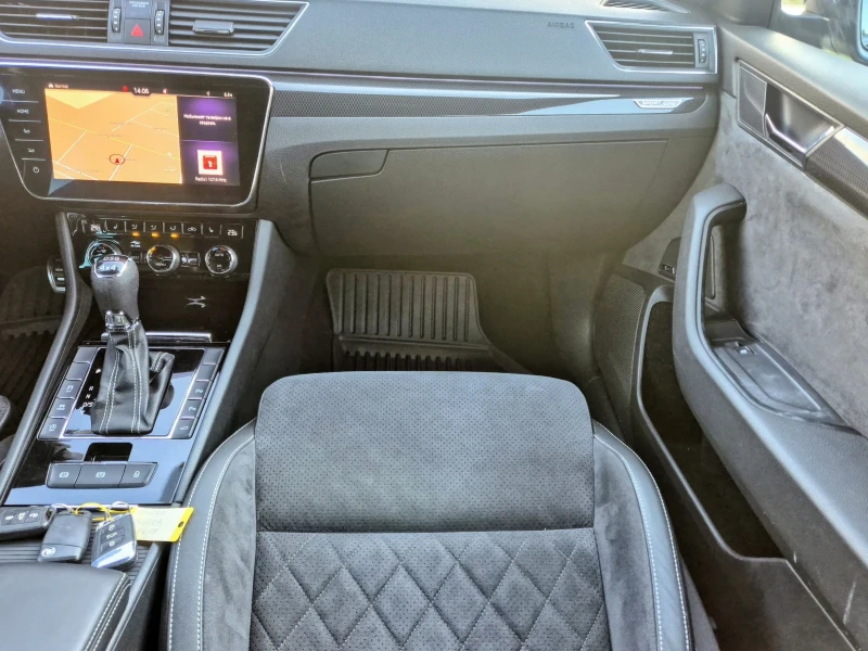Skoda Superb 2.0TDI 4x4 SPORT-LINE , снимка 14 - Автомобили и джипове - 52938569
