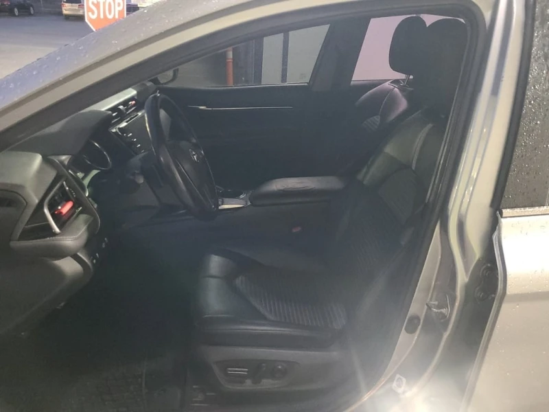 Toyota Camry * XLE * CARFAX * ЦЕНА ДО БГ, снимка 8 - Автомобили и джипове - 53020057