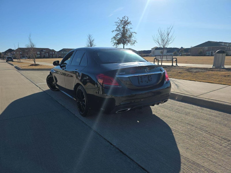 Mercedes-Benz C 300 4MATIC, снимка 2 - Автомобили и джипове - 53406451