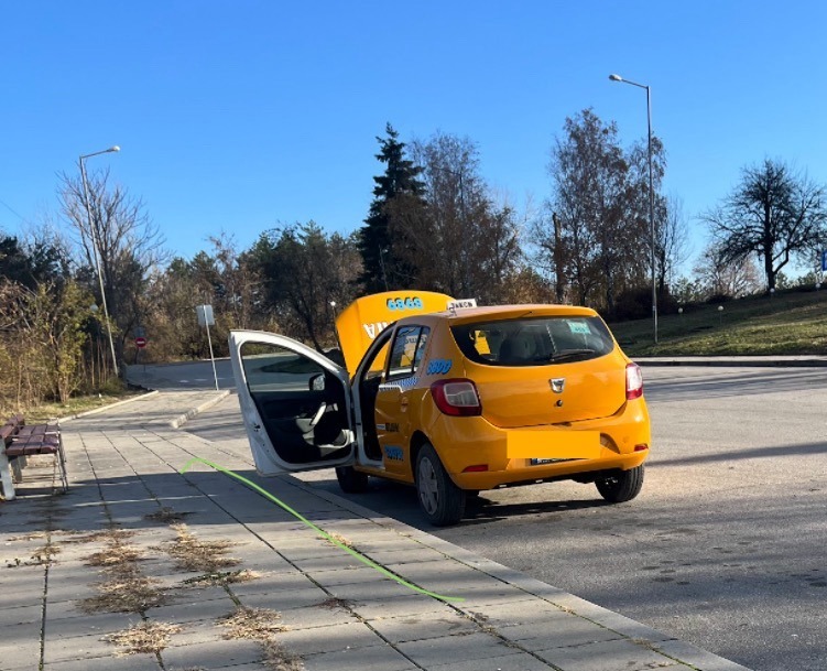 Dacia Sandero, снимка 1 - Автомобили и джипове - 45592846