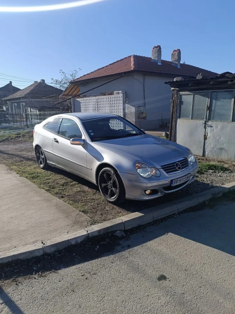 Mercedes-Benz C 200 2.2, снимка 3 - Автомобили и джипове - 48788334