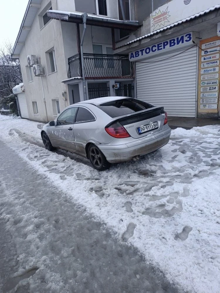 Mercedes-Benz C 200 2.2, снимка 5 - Автомобили и джипове - 48788334