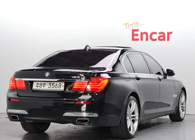 BMW 750 M Sport - изображение 2