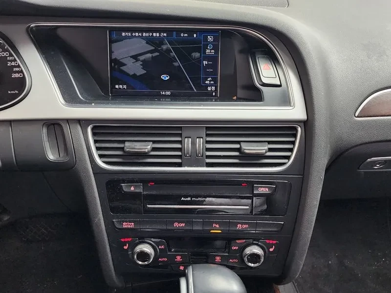 Audi A4 2.0 TDI Quattro, снимка 15 - Автомобили и джипове - 55009824