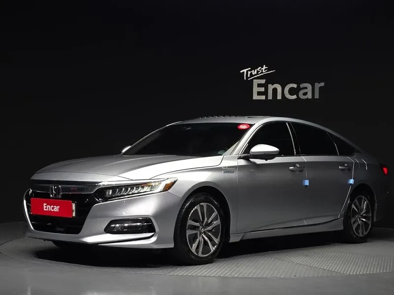 Honda Accord 2.0 Hybrid - САМО 30% АВАНС!