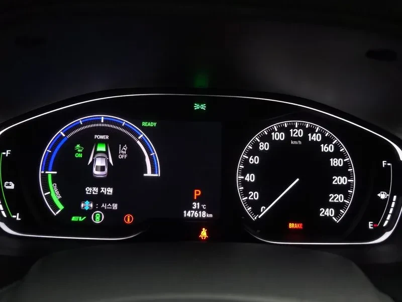 Honda Accord 2.0 Hybrid - САМО 30% АВАНС!, снимка 16 - Автомобили и джипове - 55936568