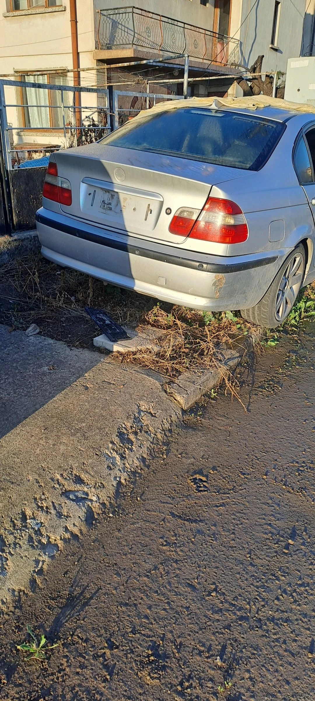 BMW 320 Отличен мотор и скорости 136к.с, снимка 1